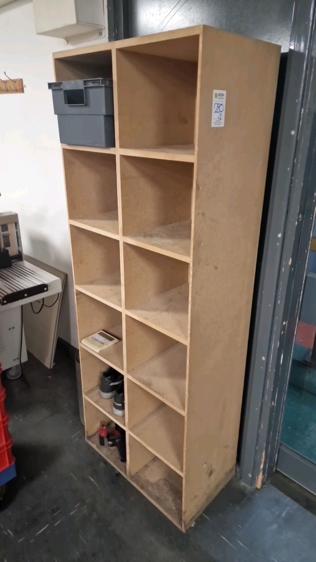 ref 280 - MDF Pigeon Holes Shelving x2 - Bild 3 aus 3