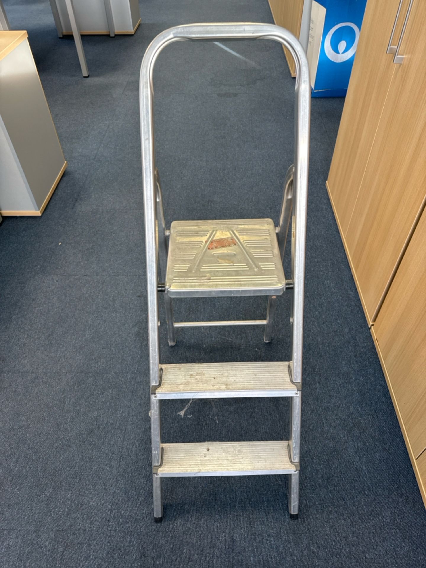 ref 104 - Metal Step Ladder - Image 3 of 3