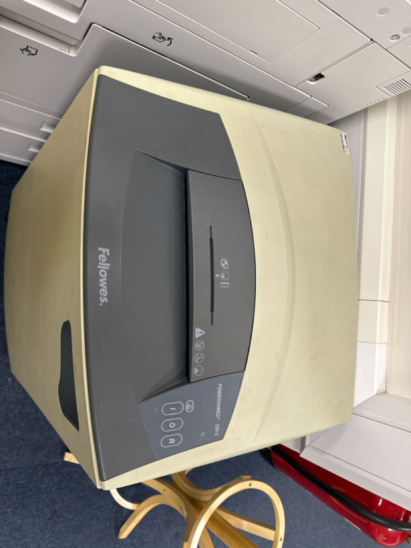 ref 19 - Fellowes Electric Paper Shredder - Image 3 of 3