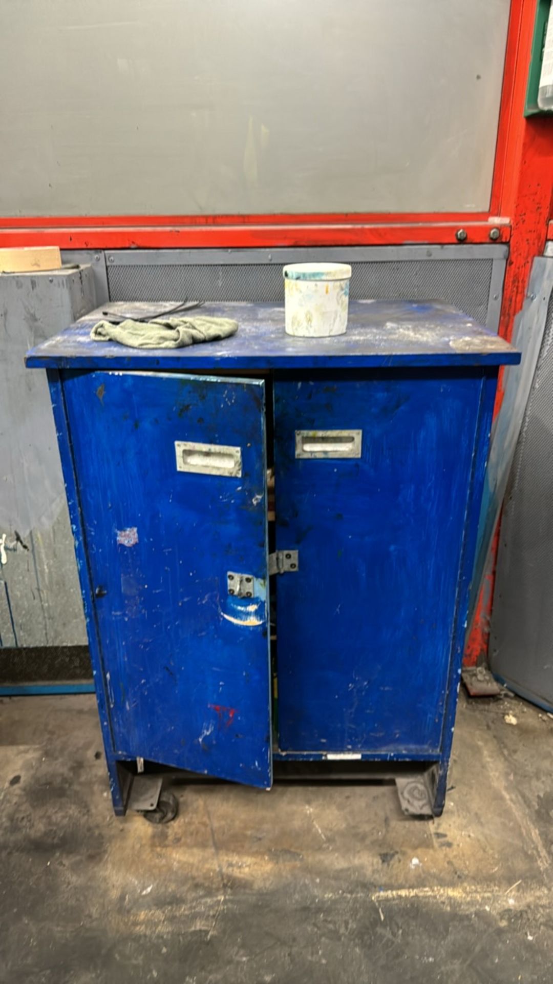 ref 605 - Blue Wooden Storage Cabinet - Image 3 of 4