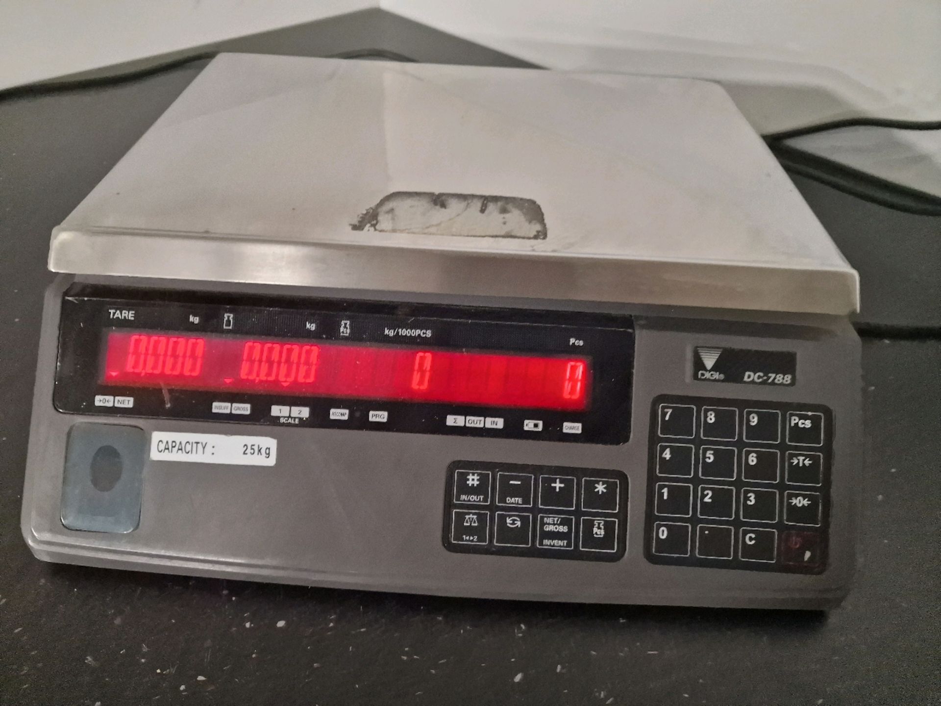 ref 274 - Digi DC788 Counting Scales