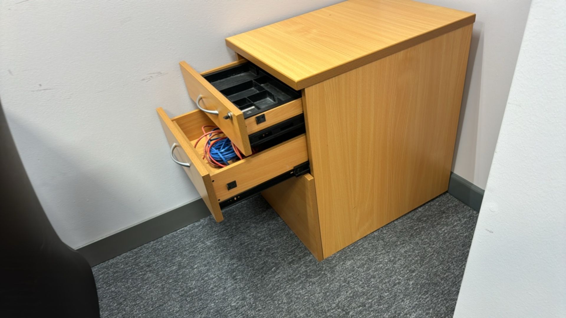 ref 240 - Office Contents - Image 5 of 6