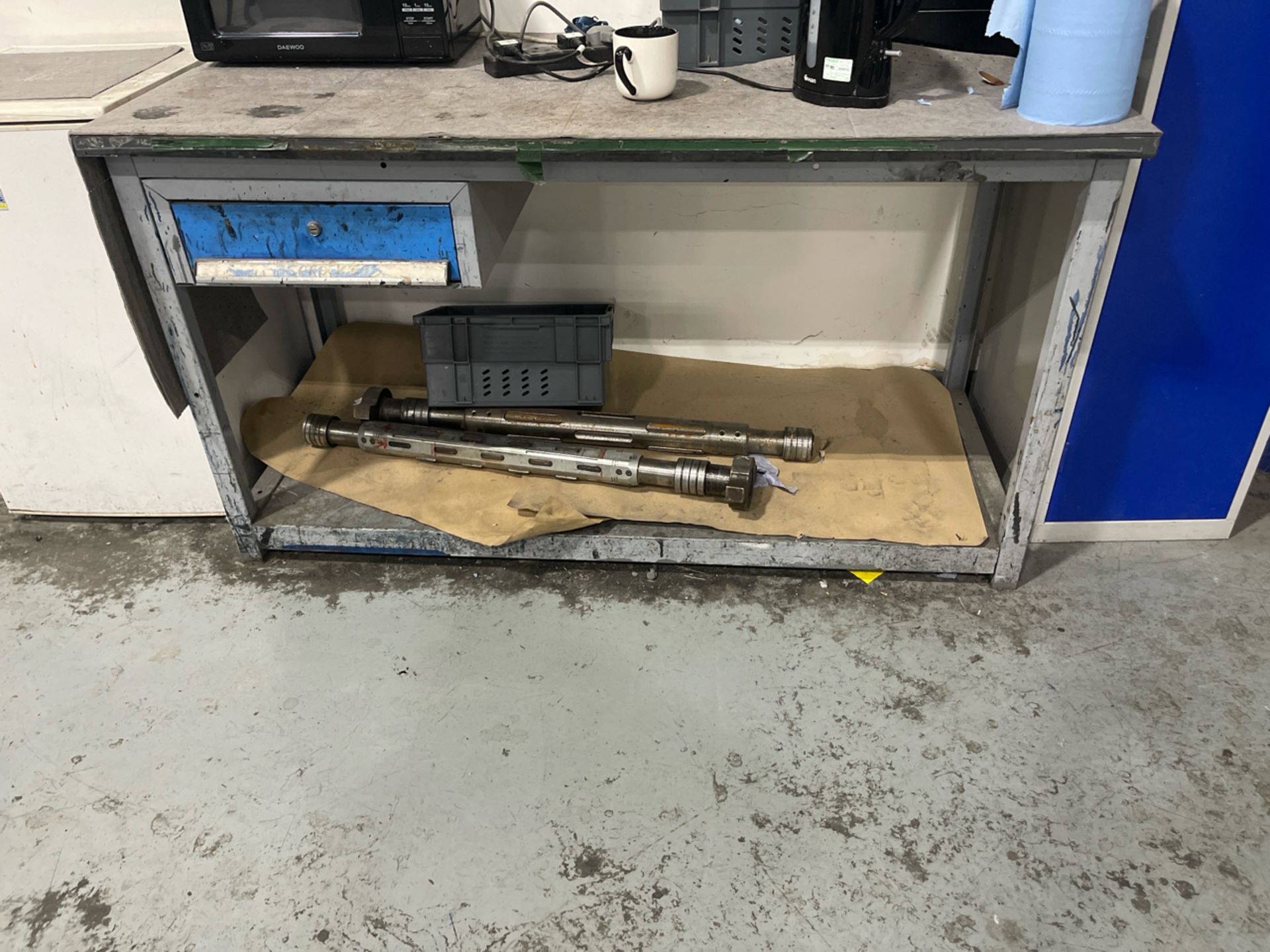 ref 507 - Metal Work Bench With Drawer