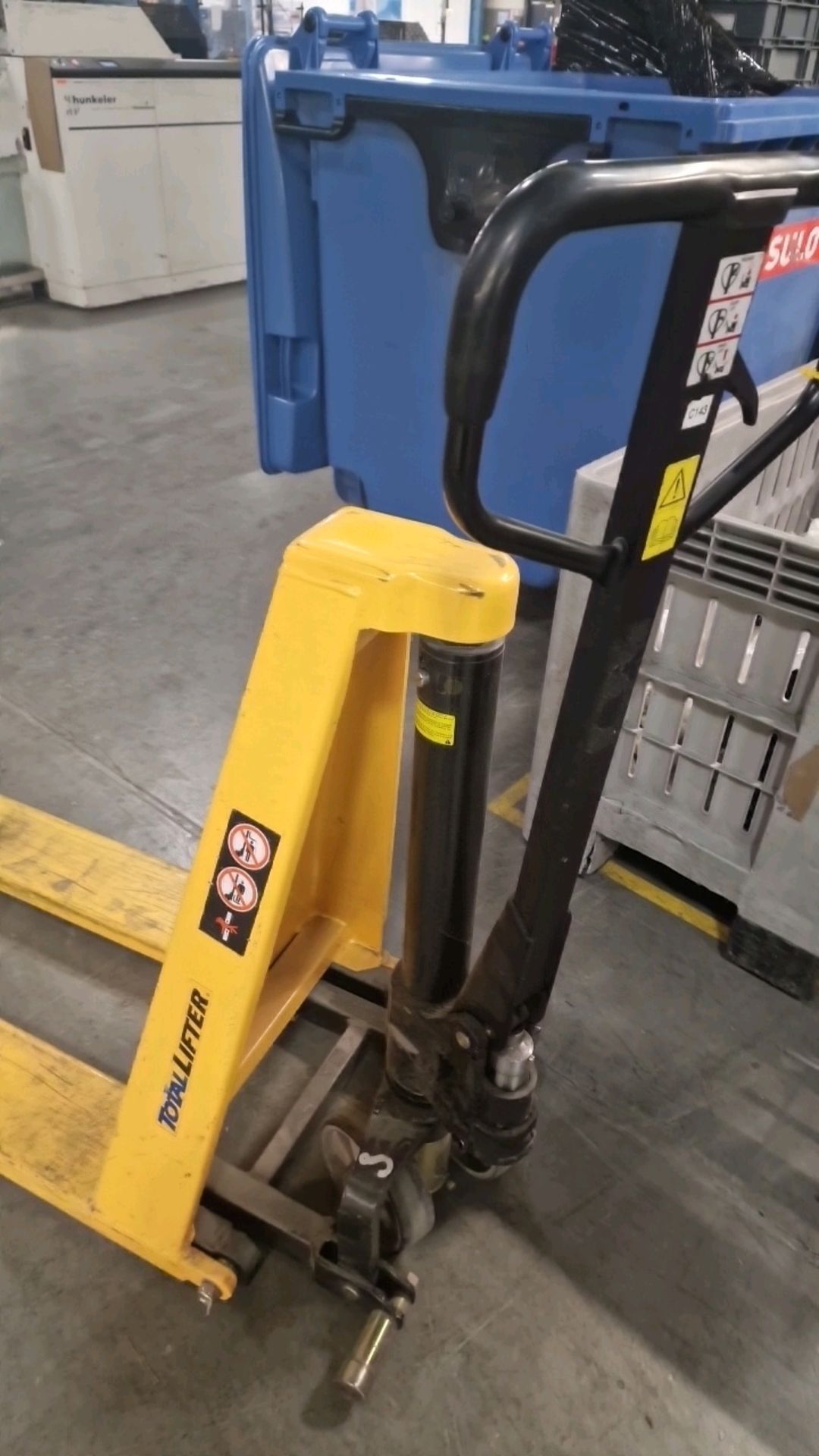 ref 870 - Total Lifter High lift Pump Truck - Image 2 of 3