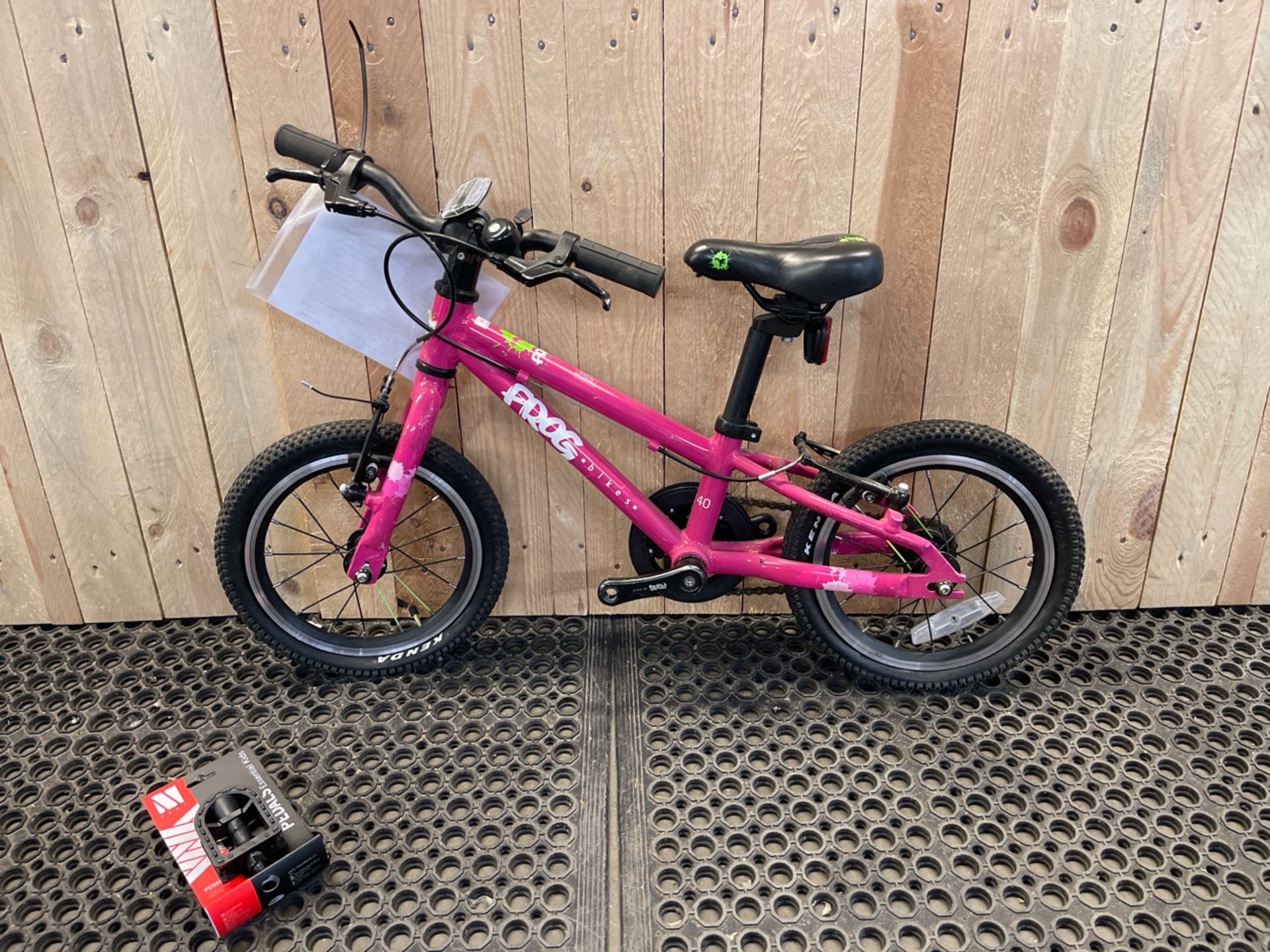 Age 3 to 4 years Frog 40 Bike