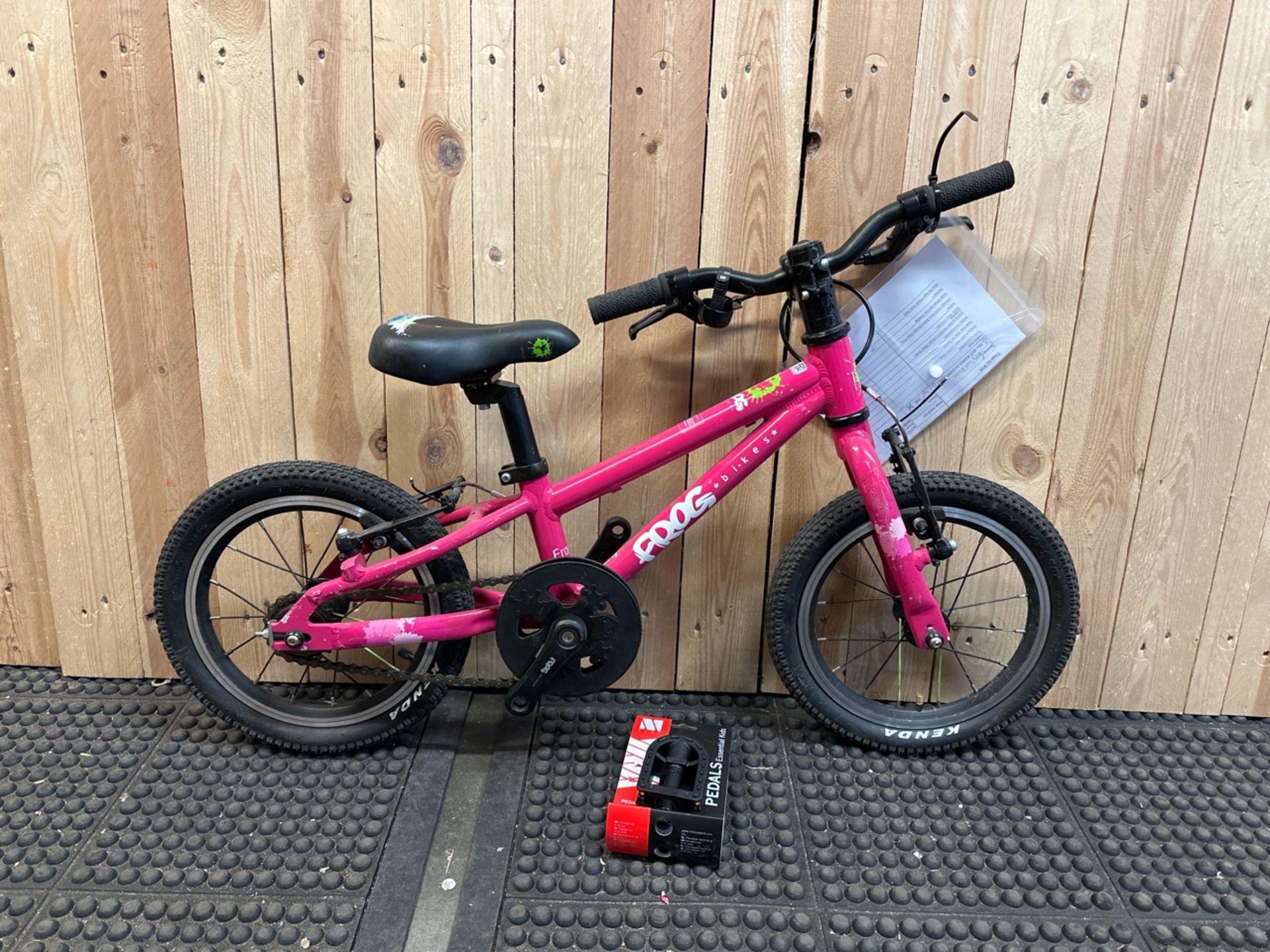 Age 3 to 4 years Frog 40 Bike