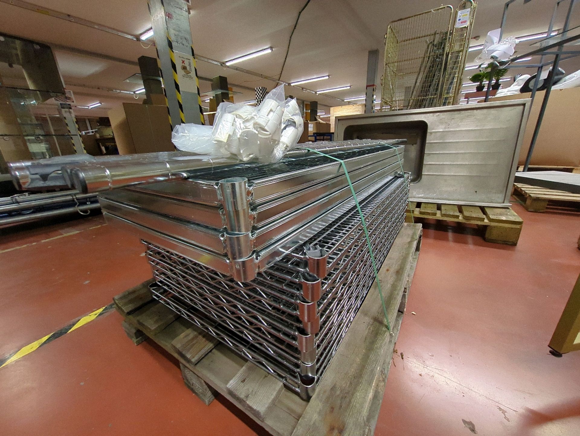 Easy Clean Metro Catering Racking - Image 3 of 5