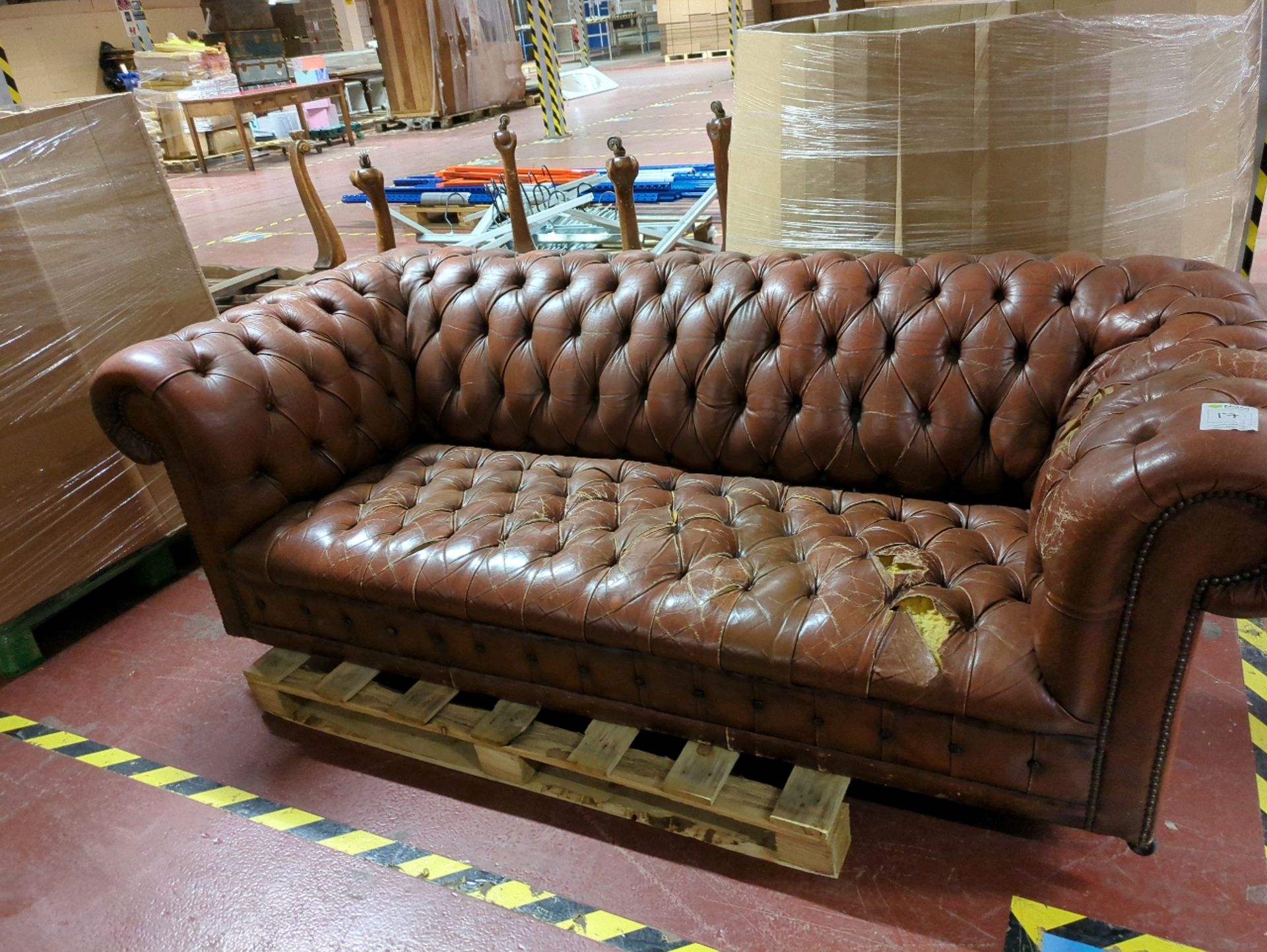 Chesterfield Sofa - Image 6 of 6