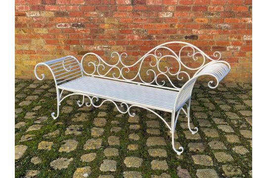 New Boxed Large White Ornate Iron Chaise Bench (Approx 200Cm Long X 65Cm Tall X 46Cm Deep)