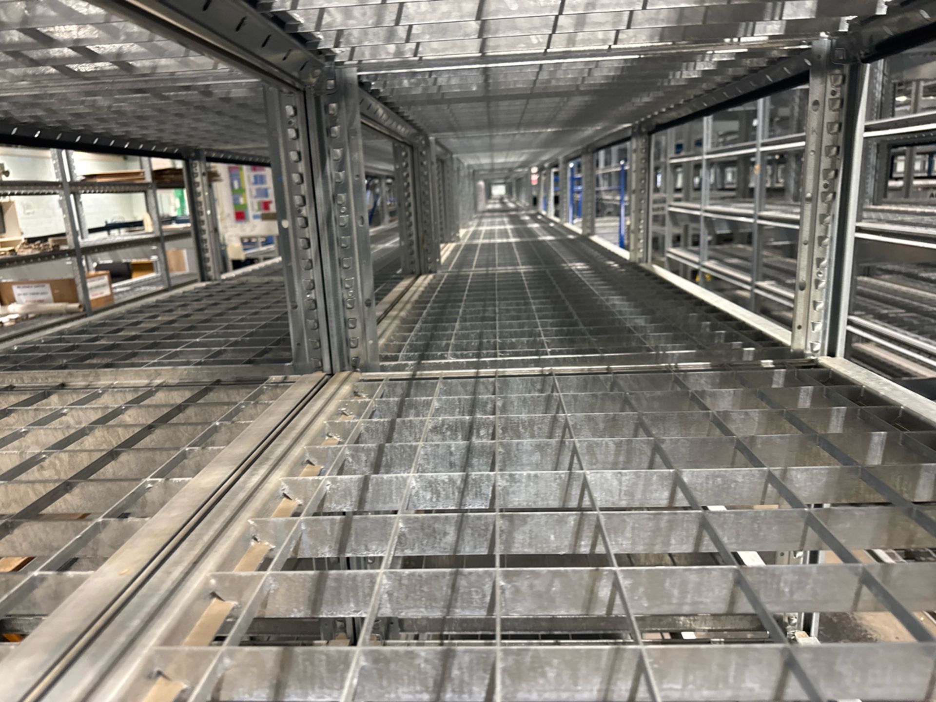 *NO RESERVE* 24 Bays of Back to Back Dexion Metal Shelving - Image 4 of 7