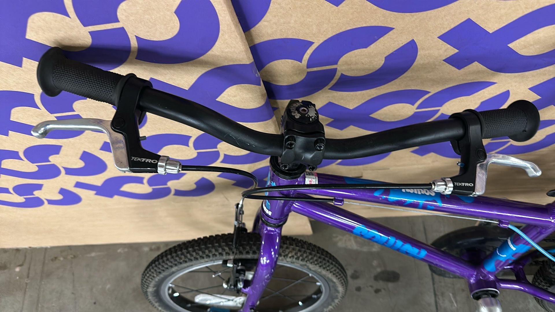 Squish 16 Kids Bike - Purple - Image 6 of 7