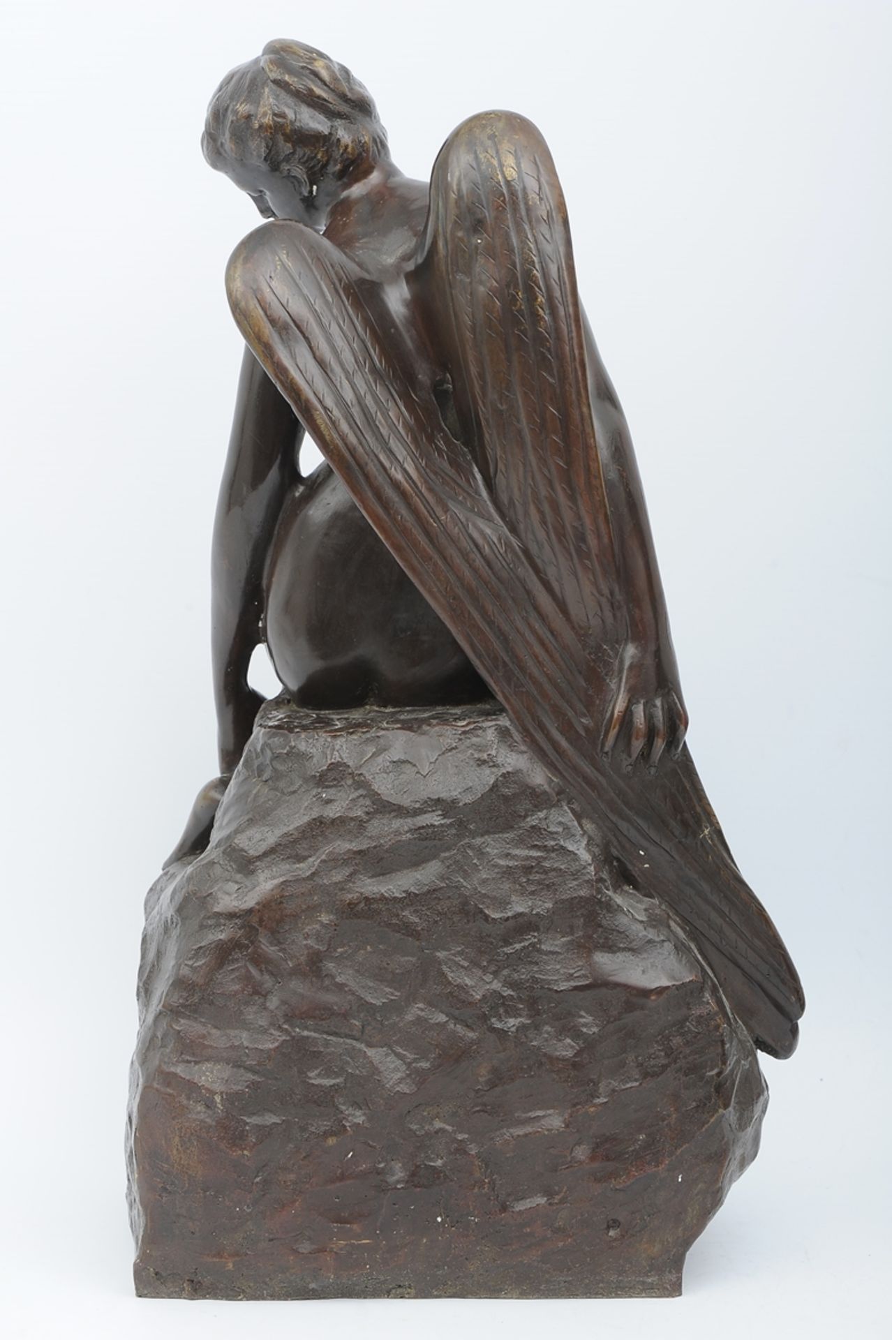 "Engelfigur auf Felssockel", großer, dunkel patinierter, zeitgenössischer Bronzeguss in historisier - Bild 9 aus 15