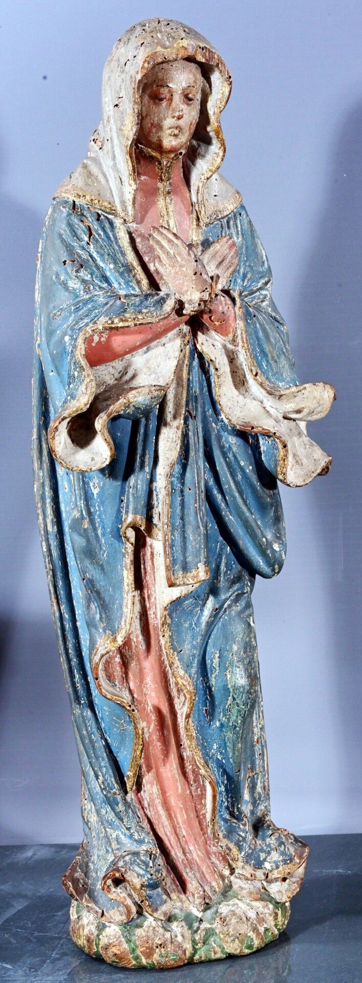 Stehende Madonna, Lindenholz geschnitzt mit Resten alter Fassung, süddeutsch, 18./19. Jhdt. Höhe ca - Bild 7 aus 8