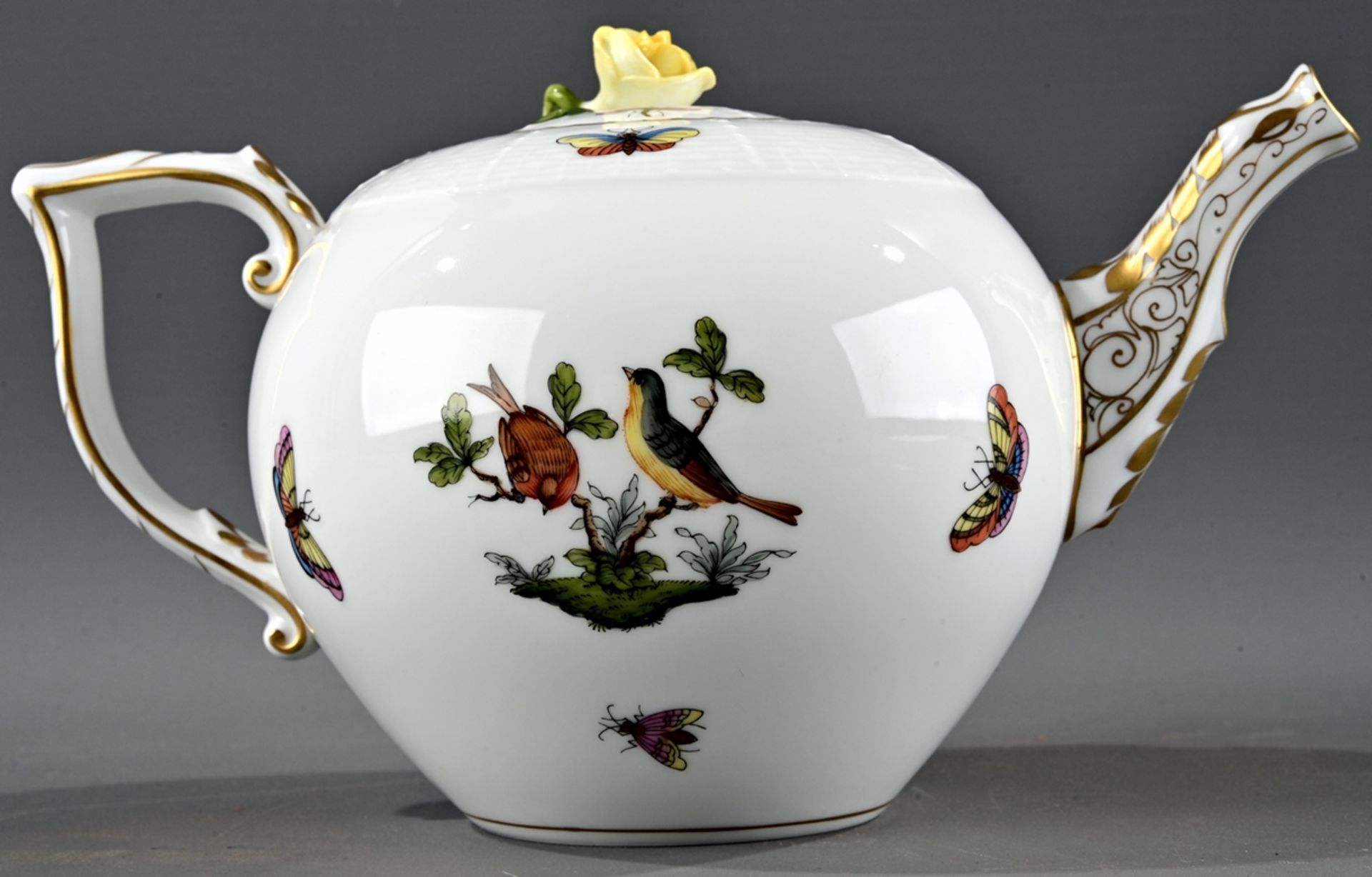 Teekanne, Herend, polychrom staffiertes ungarisches Weißporzellan, Dekor" Baron Rothschild", mit f - Image 2 of 8
