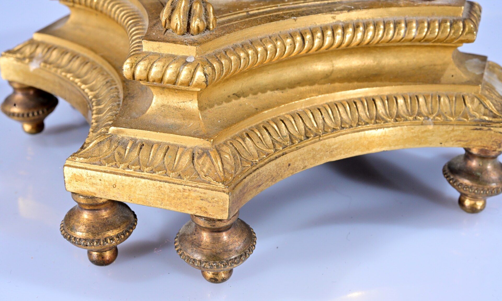 Dekorative Tischlampe aus zweiarmigen Tischkerzenleuchtern des 19. Jhdt., mit höhenverstellbaren, o - Image 4 of 8