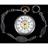 Taschenuhr - Chronograph in eisernem Gehäuse. An ca. 30 cm langer, patriotischer Uhrenkette aus dem