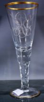 Prächtiges Lauensteiner Pokalglas. Mundgeblasenes, konisch zulaufendes Kelchglas. Farbloses Klargla