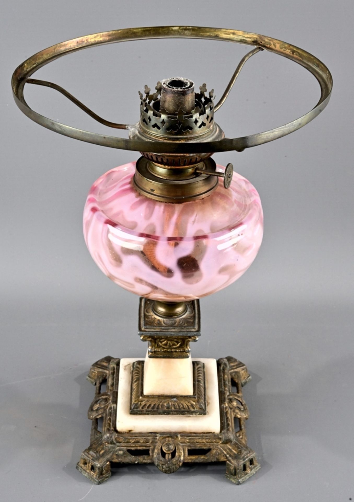Antike Petroleumlampe, Neo-Empire, um 1900/20, guter, unperfekter Erhalt, verschiedene Materialien. - Image 2 of 7