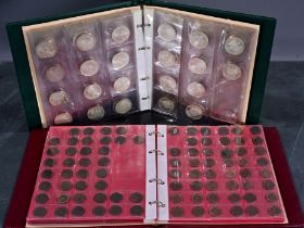 Kleine DM - Münzen Sammlung in 2 Alben: 1x ungezählte 1 und 2 Pfennigstücke und 1x 69 x 10 DM und 2