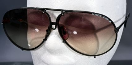 CARRERA Sonnenbrille im orig. Etui, Porsche - Design, Vintage- Brille der wohl 1970er/ 80er Jahre.