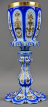 Antikes Kelchglas, Historismus, Böhmen um 1900, dickwandiges Weißglas, teilweise blau überfangen, p