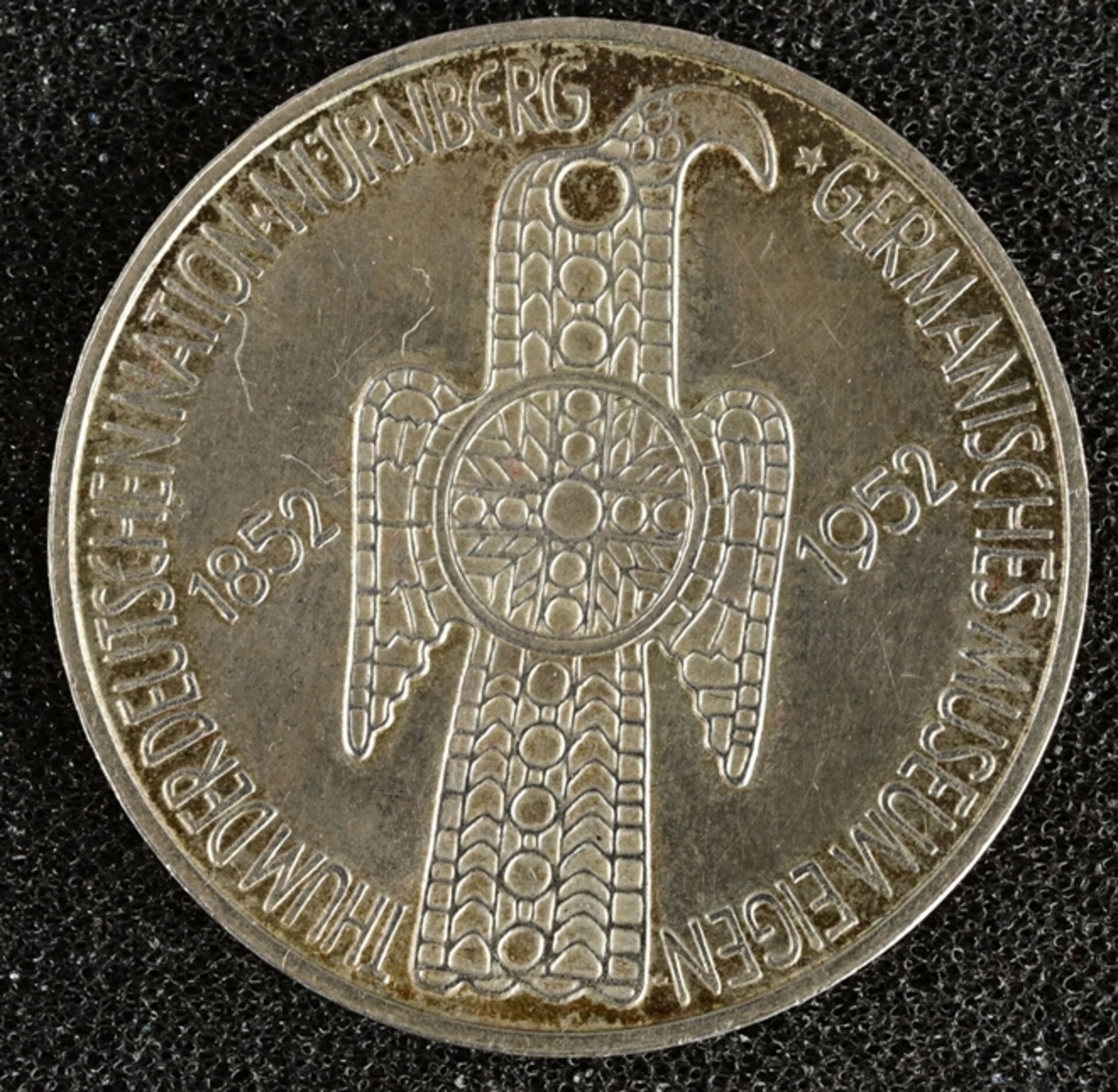 5 DM, 1952 - D, Germanisches Museum, SS/VZ 625/000 Silber. - Image 2 of 3