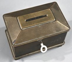 Schwere Spardose aus massivem Messing oder Bronze, passendes Schlüsselchen beigegeben, max. Außenma