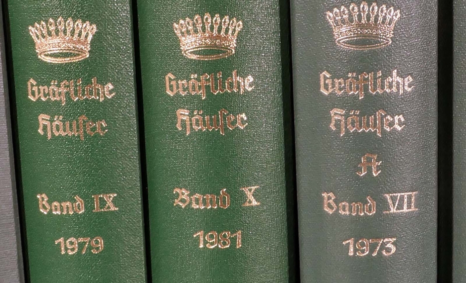 Genealogisches Handbuch des Adels "Gräfliche Häuser", 19 Bände, 1952 - 1997, versch. Erhalt. - Image 4 of 5