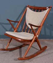 Schaukelstuhl/Rocking Chair. Teakholz. Entwurf: Frank Reenskaug für BRAMIN, Ausführung der 1960er/7