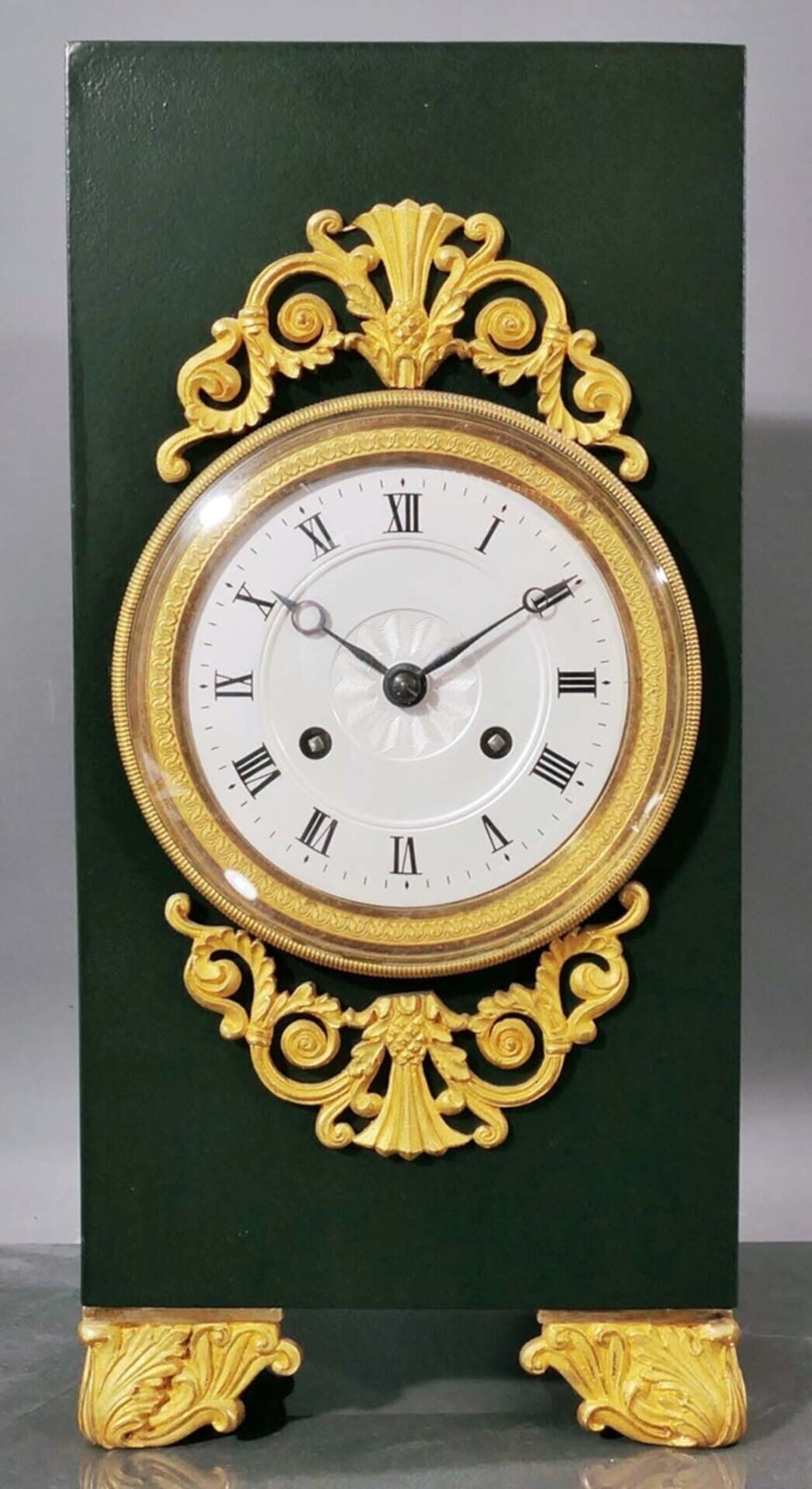 Feine Kaminuhr, sog. Pendule, ungeprüftes mechanisches Uhrwerk mit Fadenaufhängung, Schlaf auf Gloc - Image 5 of 6