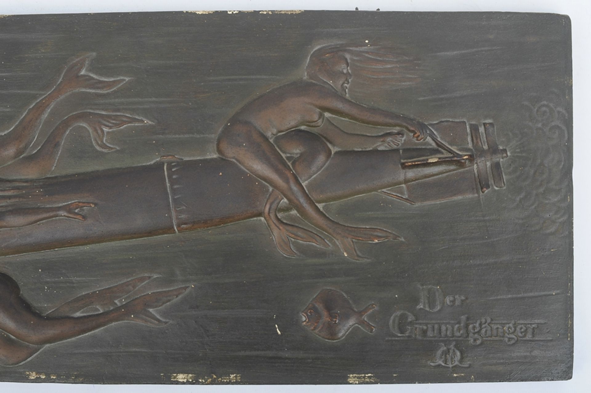 "Der Grundgänger" - Querformatige Reliefplatte, bronzierter Gips- oder Keramikguss, unten rechts mo - Bild 5 aus 6