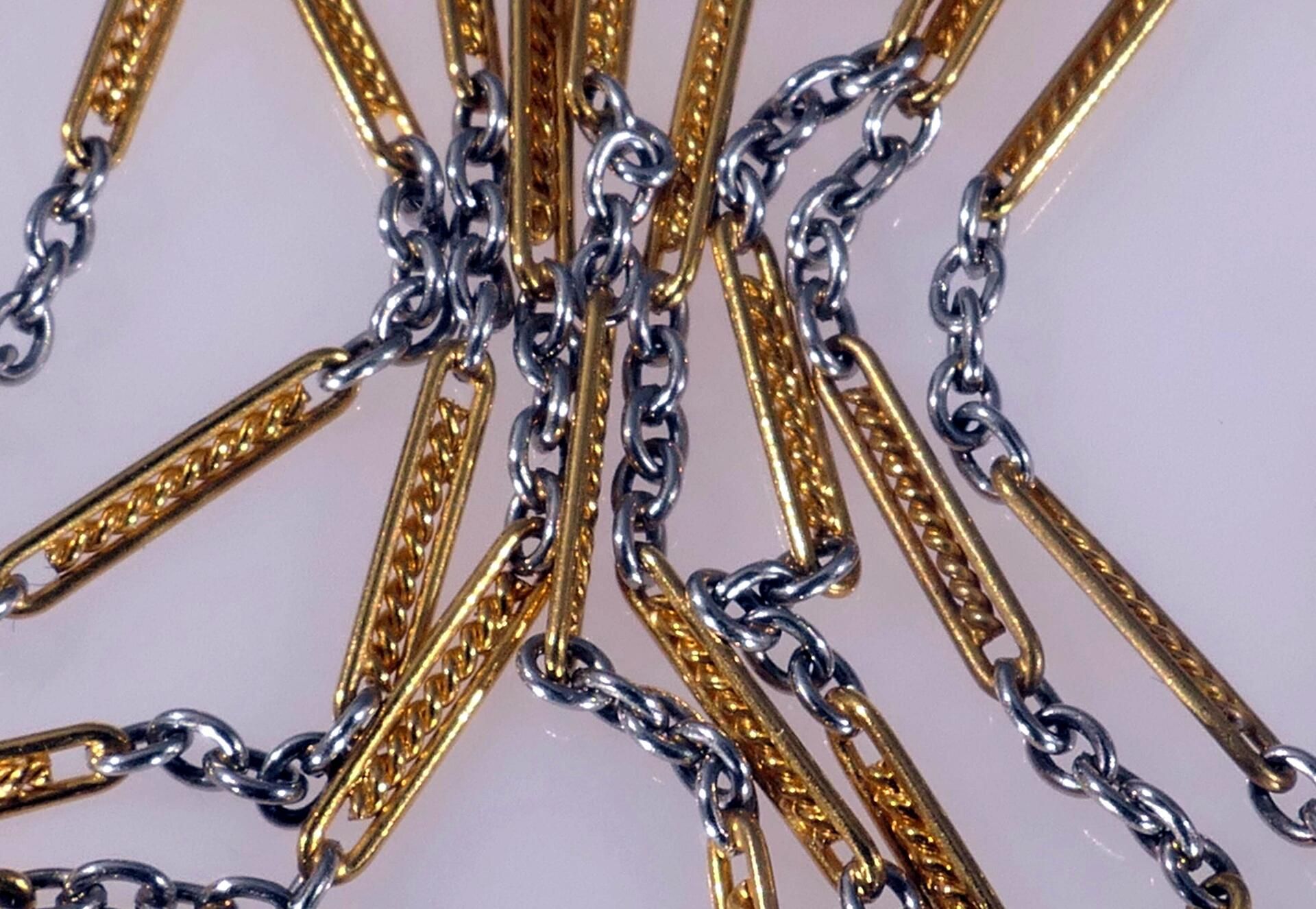 Sehr lange, zarte Bicolor Gliederkette / Halskette mit Karabinerverschluss, 14k Gelb- & Weißgold, L - Bild 2 aus 4