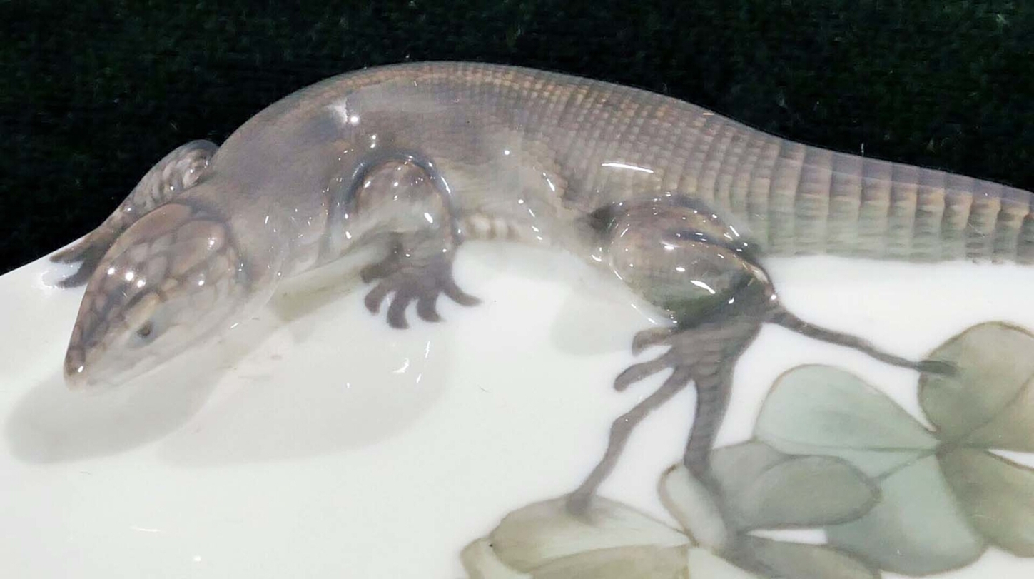 "Salamander" - Schälchen, Royal Copenhagen, Weißporzellan mit polychromer Staffage, teils plastisch - Image 2 of 6