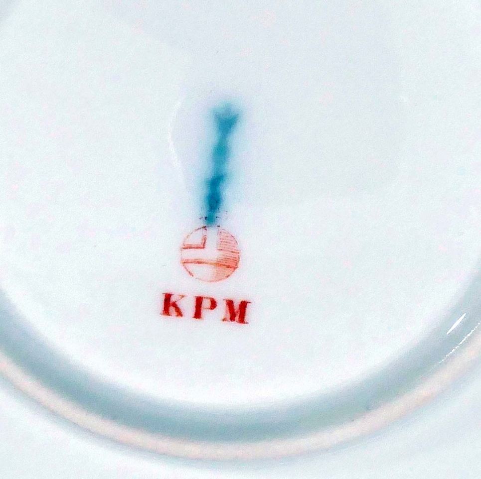 4 teiliges Konvolut versch. Schalen & Platten der KPM-Berlin, elfenbeinfarbenes Porzellan mit polyc - Image 3 of 13