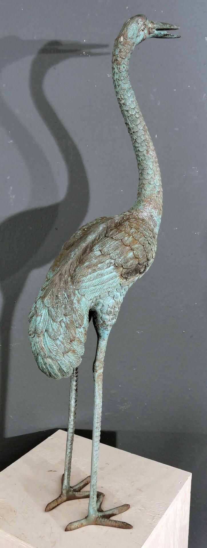 "Stehender Reiher", bronzierter Metallguss, 20./21. Jhd., Höhe ca. 102 cm, Gartenpatina - Bild 5 aus 9