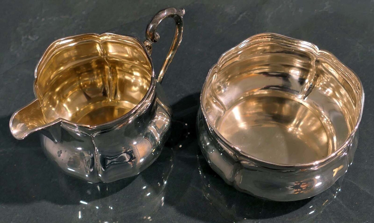 2 tlg. Milch und Zucker - Set, 800er Silber, 20. Jhd., gut erhaltene Innenvergoldung, zus. ca. 150 - Image 3 of 5