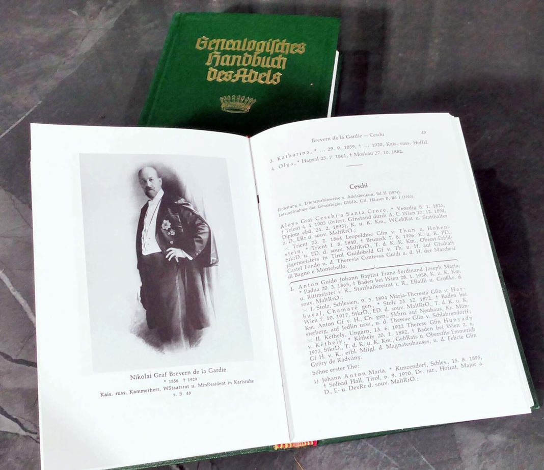 Genealogisches Handbuch des Adels "Gräfliche Häuser", 19 Bände, 1952 - 1997, versch. Erhalt. - Image 5 of 5