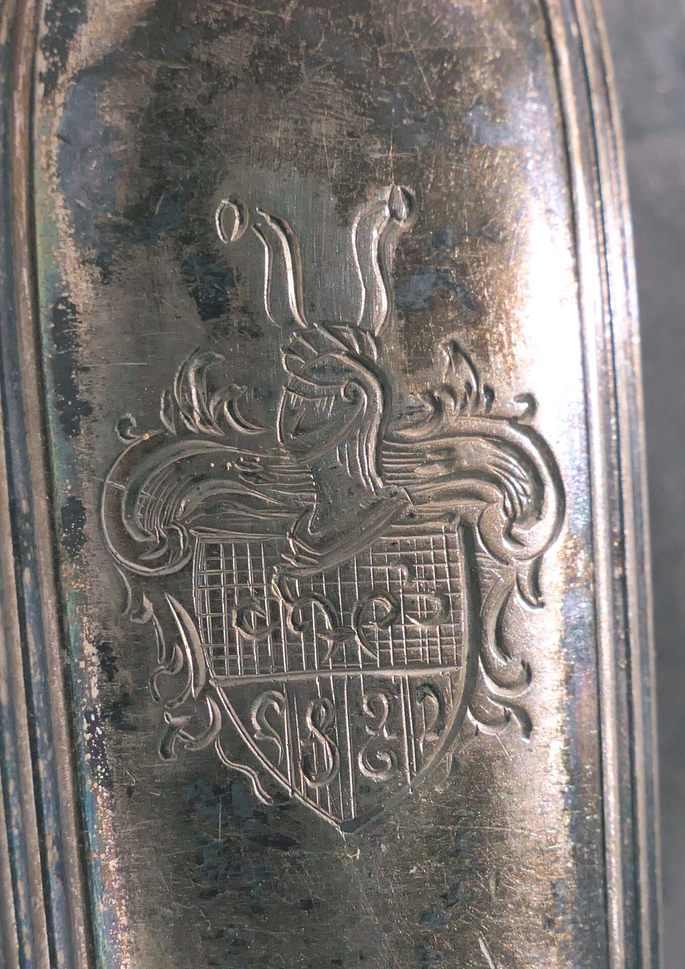 18 tlg. Konvolut Tafelsilber, bestehend aus: 2 Gemüselöffeln, 800er Silber massiv, Lä. je ca. 18,5 - Image 7 of 10