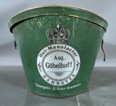 "Chapeau Claque" aus der Hutmanufaktur des "August Göbelhoff, Hannover" in orig. Pappkartonage, sch