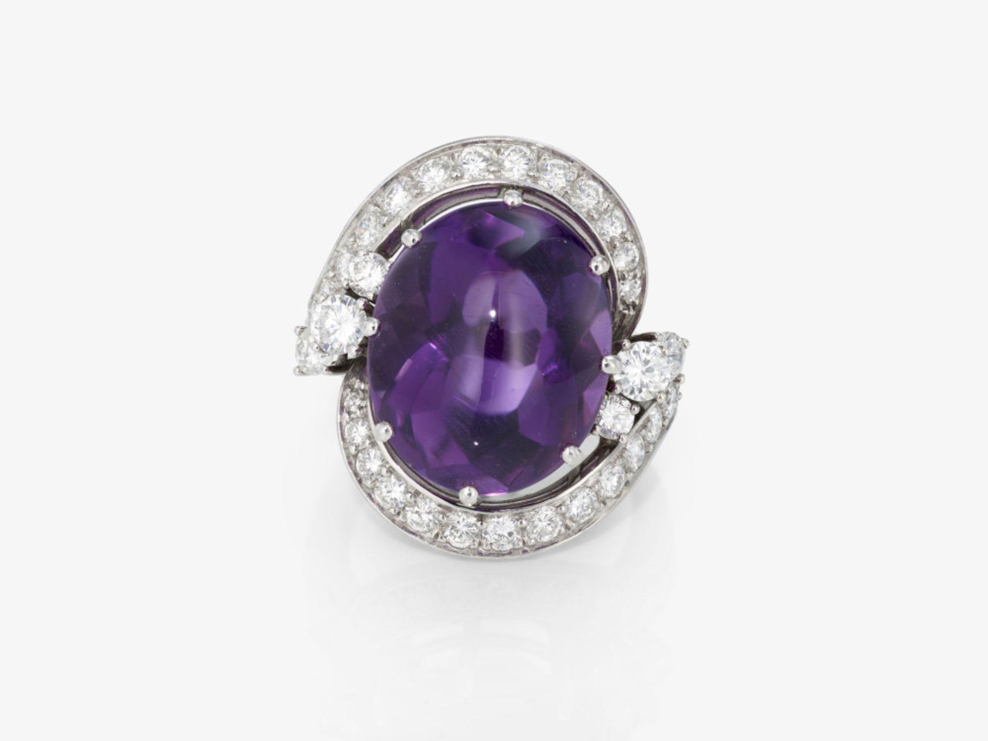 A ring with an amethyst and brilliant-cut diamonds - Germany - Image 3 of 3