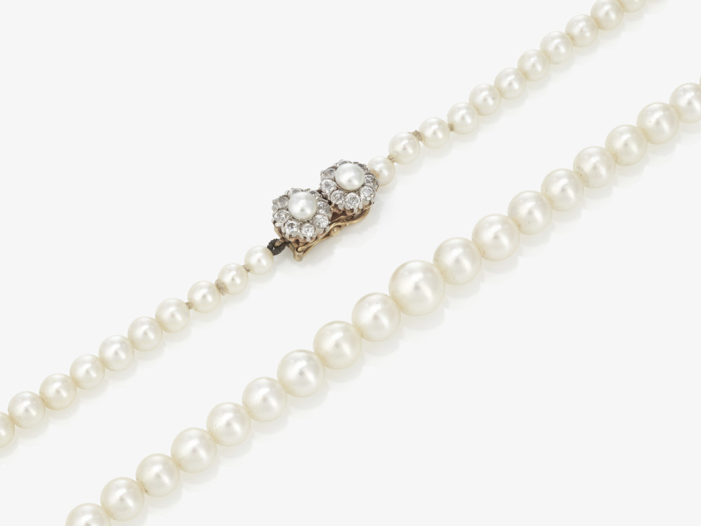 A cultured pearl necklace - Germany, mid-20th century