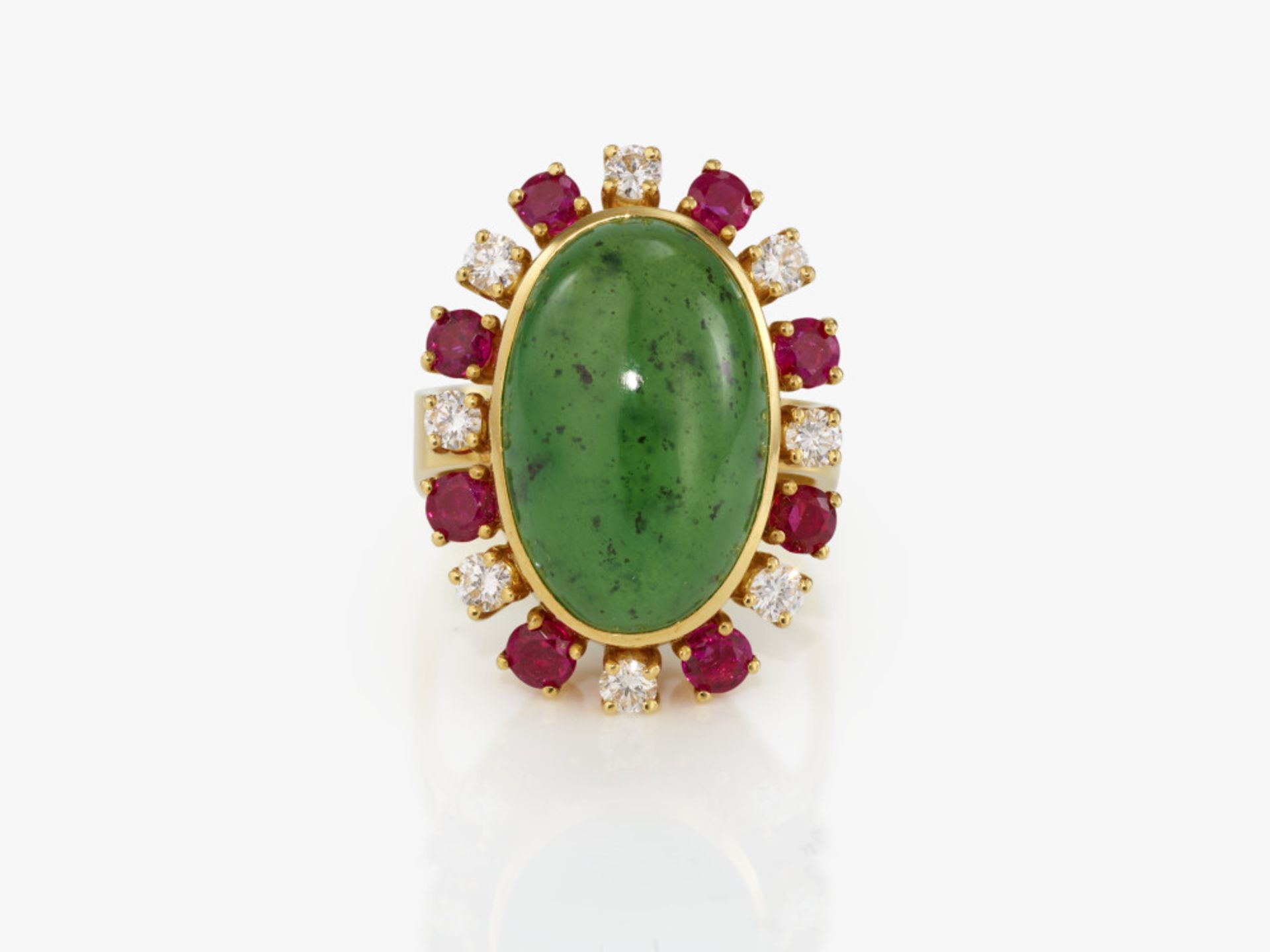 An entourage ring with green garnet (grossular), brilliant-cut diamonds and rubies - Nuremberg, 1970 - Image 2 of 2