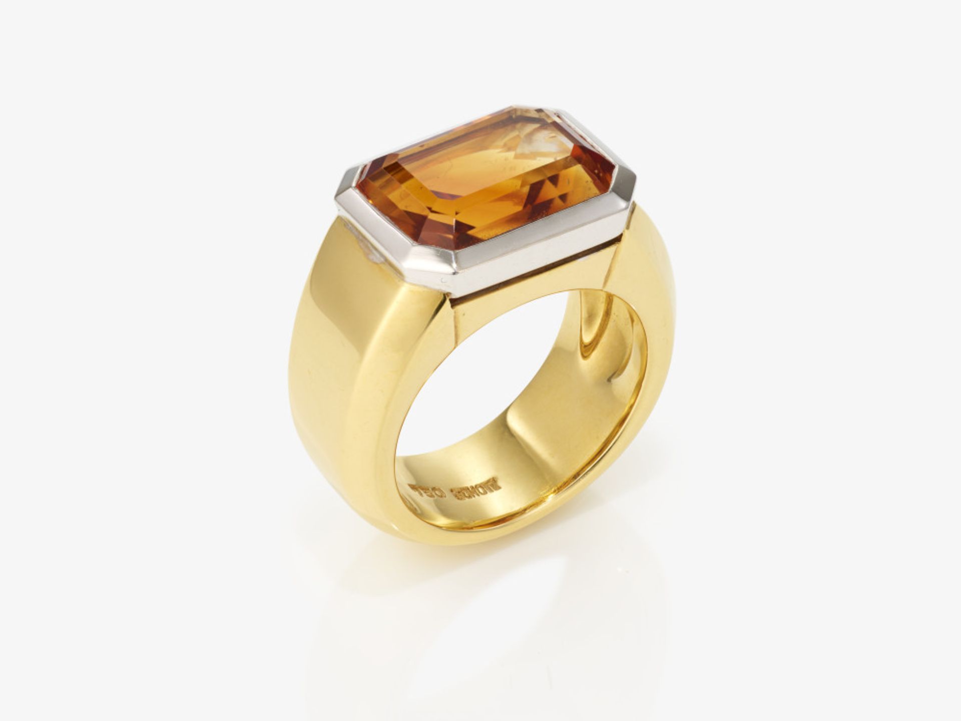 A ring with amber-coloured citrine - Nuremberg, Juwelier SCHOTT