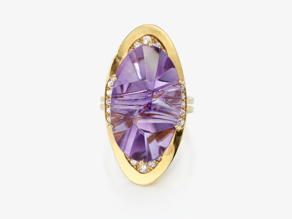 A ring with an amethyst and brilliant-cut diamonds - Nuremberg, Juwelier SCHOTT - Image 2 of 2