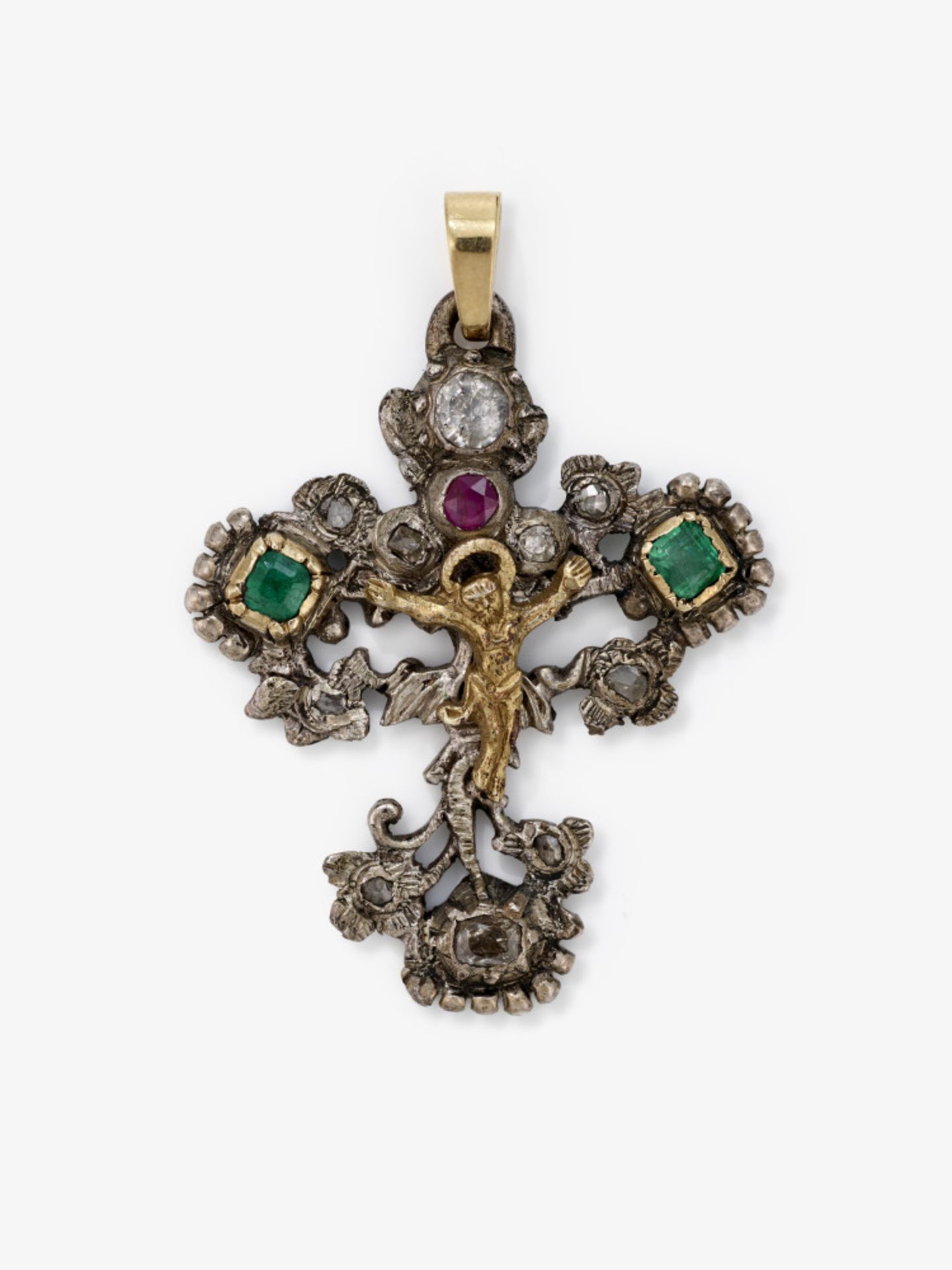 A rare cross pendant with the Body of Christ and flower tendrils - Probably Spain, circa 1740-1750