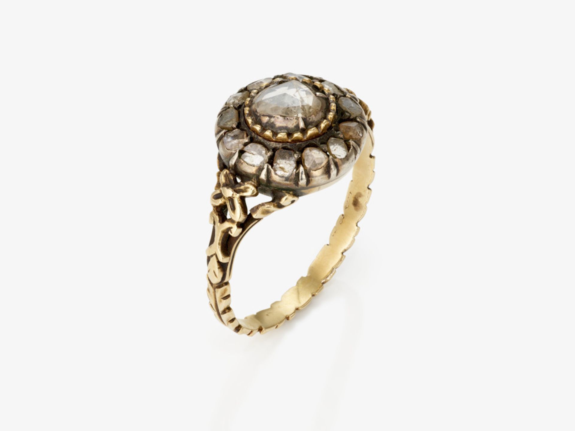 An entourage ring with diamonds - Probably England, circa 1780
