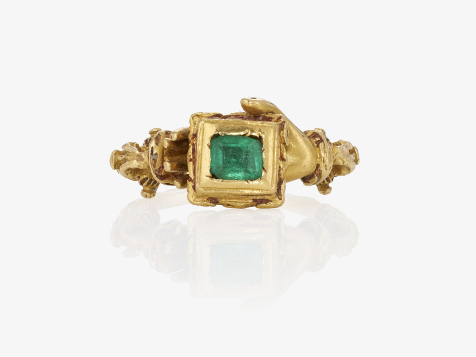 An emerald ring - Probably early 17th century - Image 2 of 2
