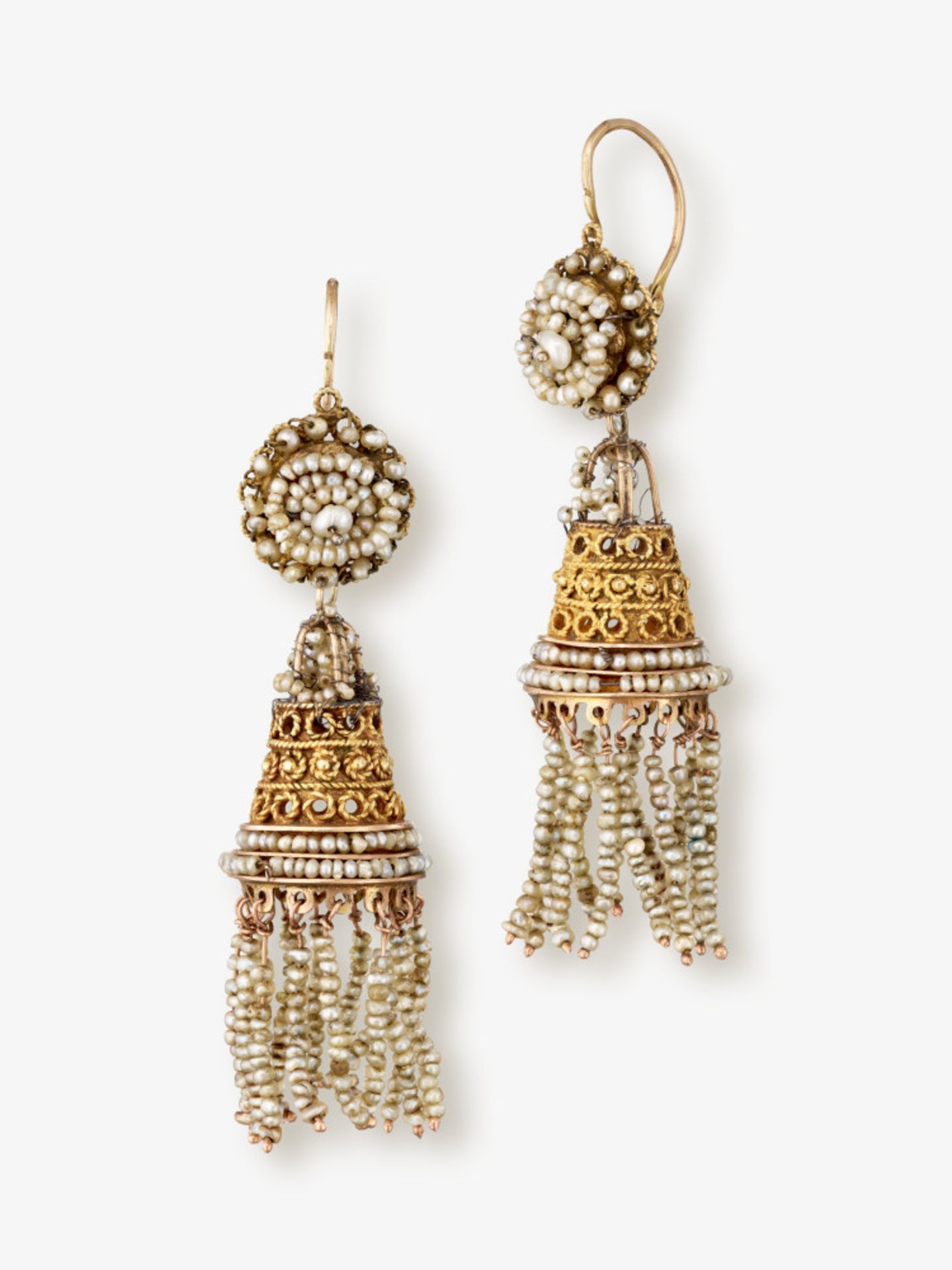 A pair of drop earrings with seed pearls - Circa 1870