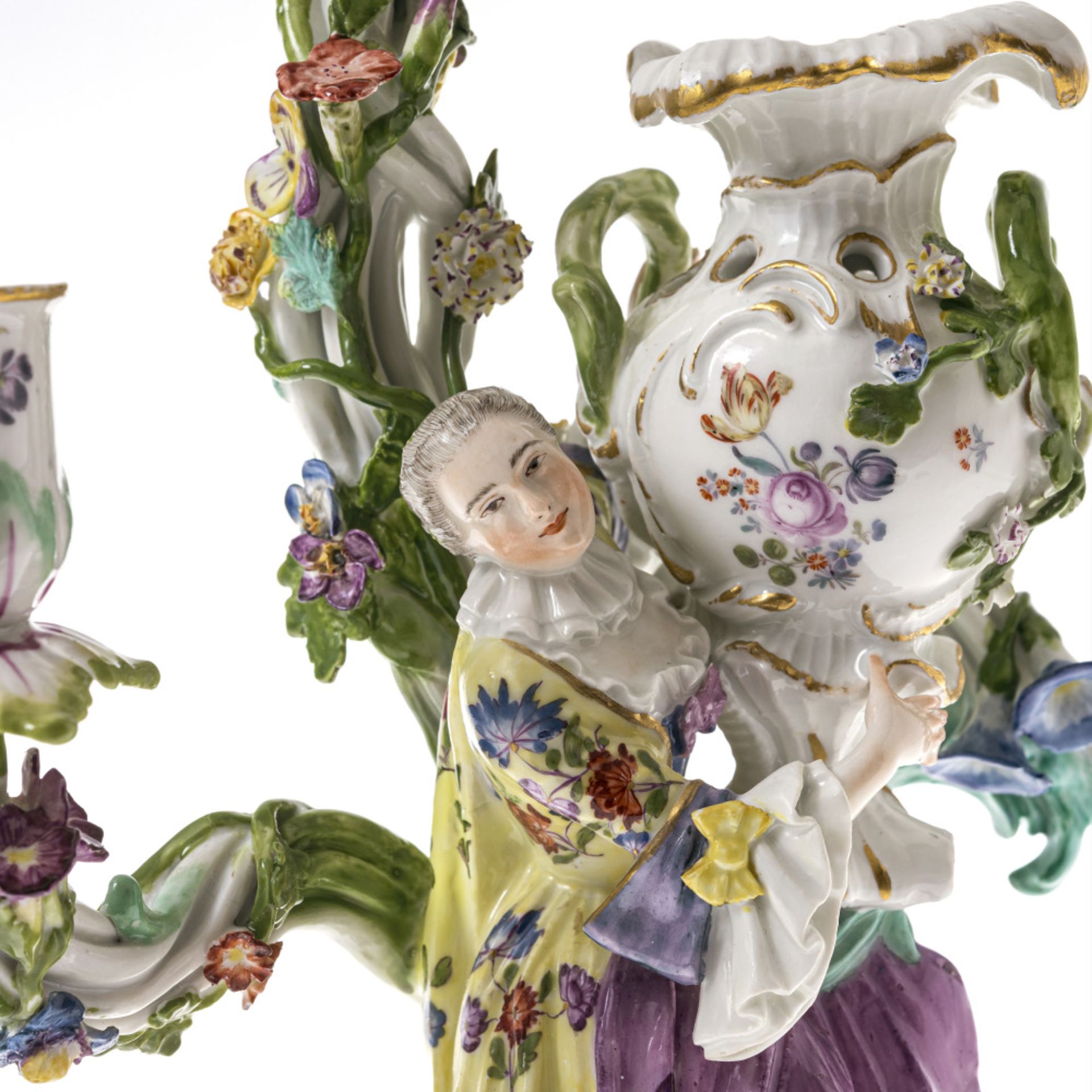 A three-light figural chandelier - Meissen, mid-18th century - Image 3 of 3