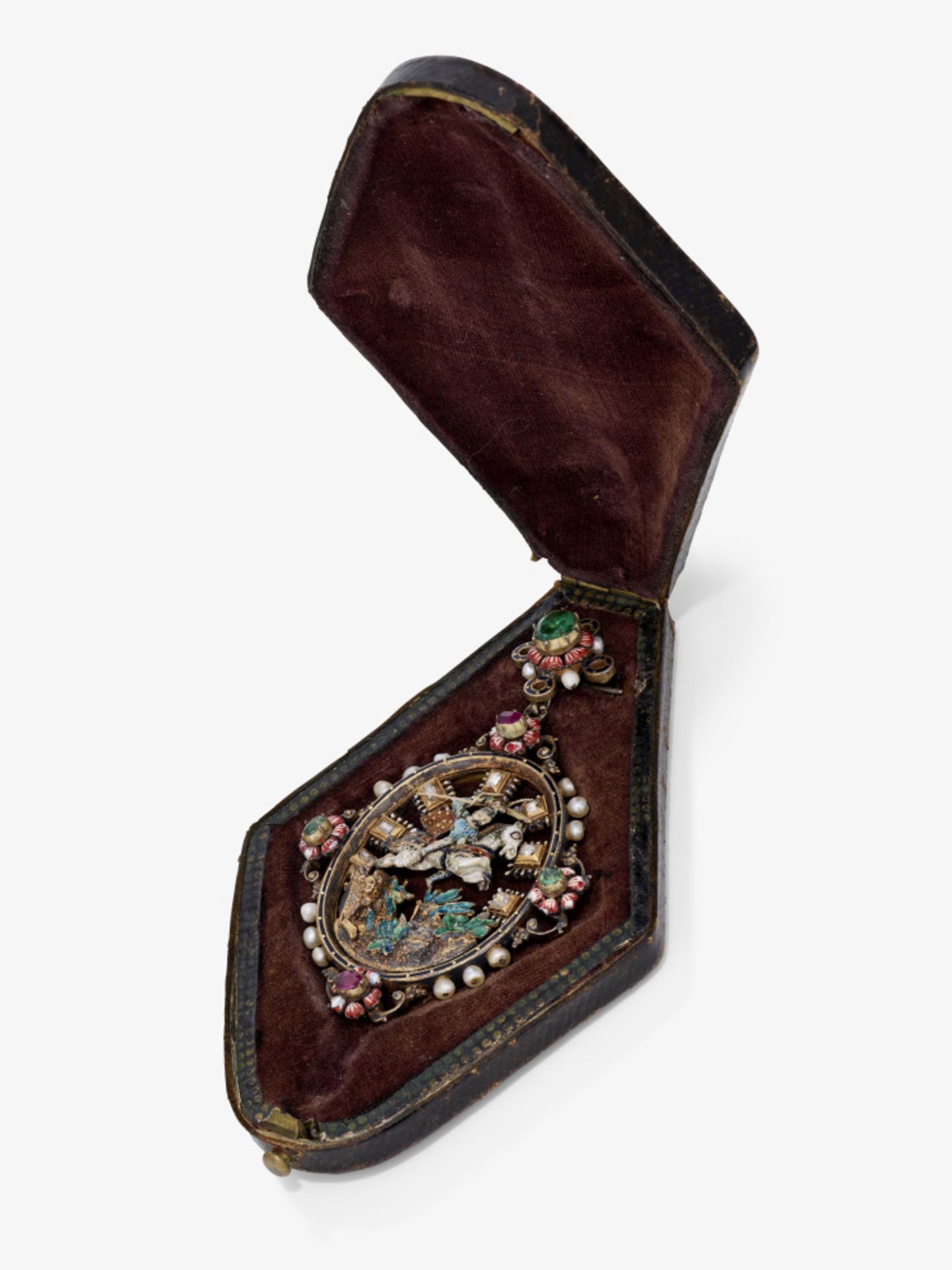 A pendant/brooch with a sculptural representation of Saint George - Germany, circa 1870 - Image 4 of 4